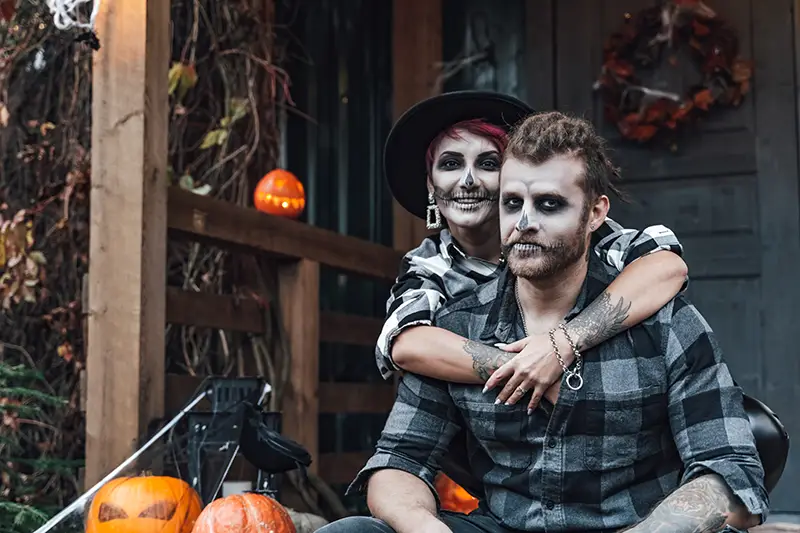 pareja en halloween